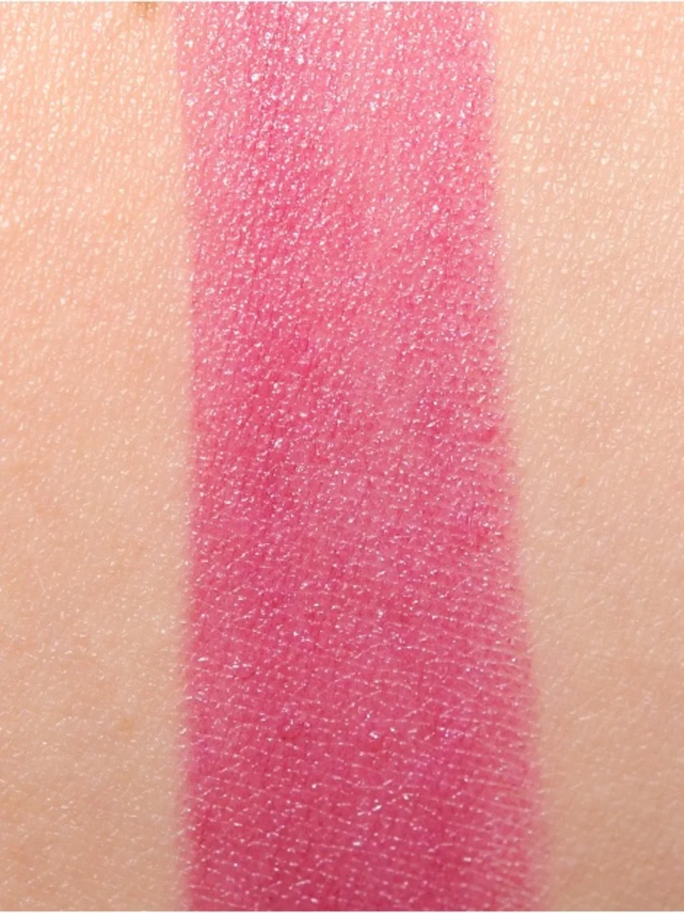 MAC Cosmetics Cremesheen Lipstick Quelle Surprise